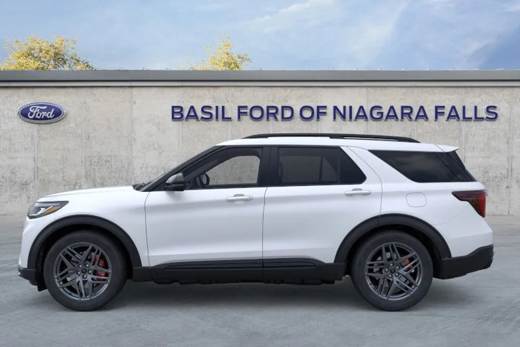 2025 Ford Explorer ST photo 1
