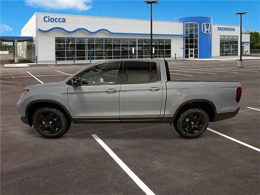 2025 Honda Ridgeline Black Edition photo 1