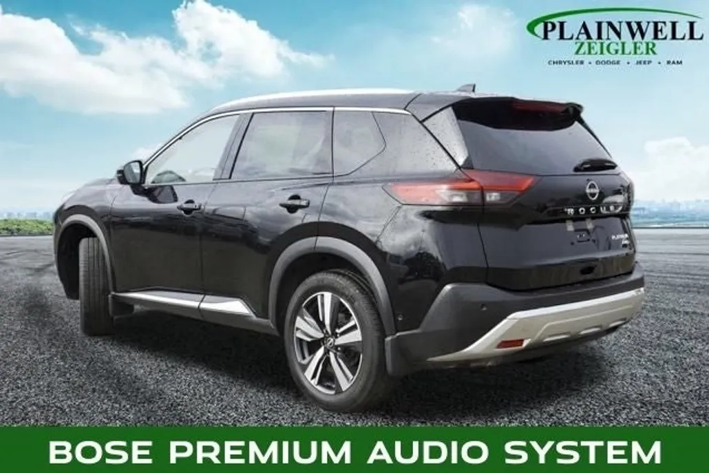 2023 Nissan Rogue Platinum photo 1
