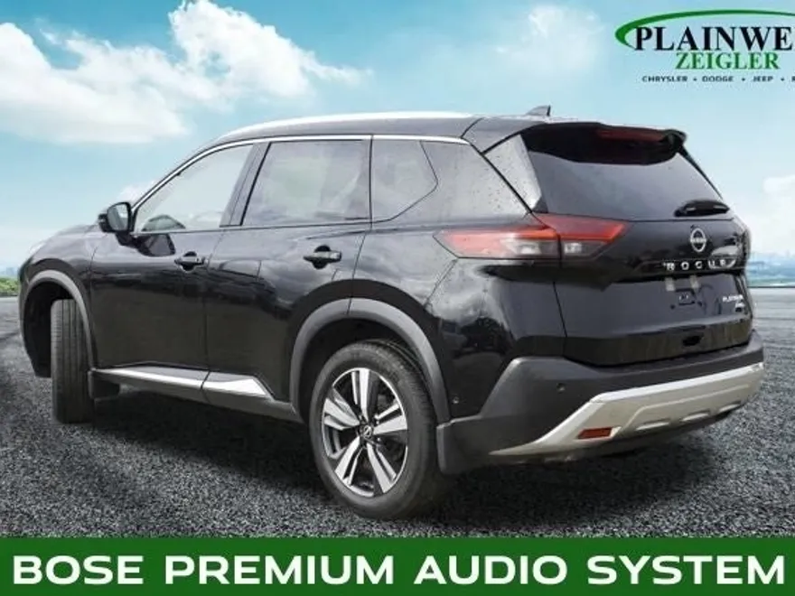 2023 Nissan Rogue Platinum photo 1