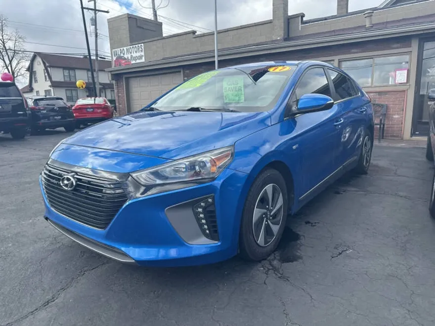 2017 Hyundai Ioniq SEL photo 1