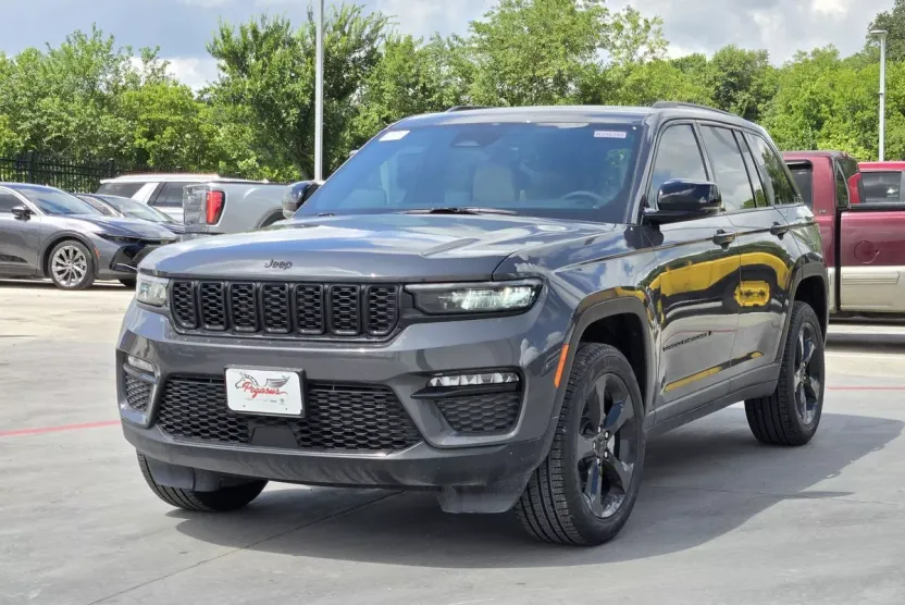 2025 Jeep Grand Cherokee Limited photo 1