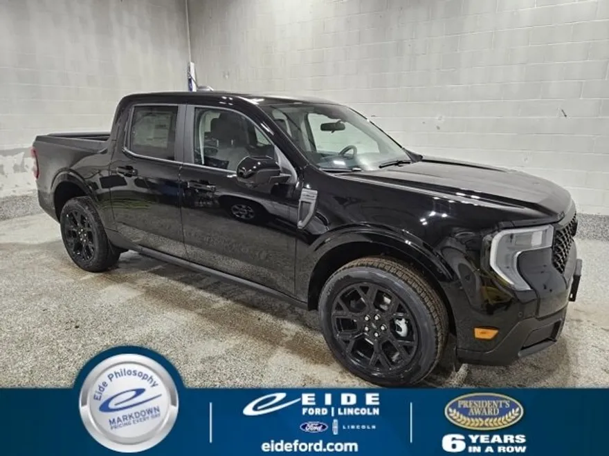 2025 Ford Maverick Lariat photo 1