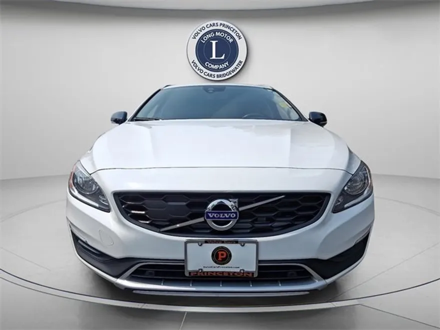 2018 Volvo V60 Cross Country T5 AWD photo 1