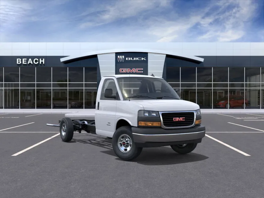 2025 Gmc Savana Cutaway 3500 photo 1