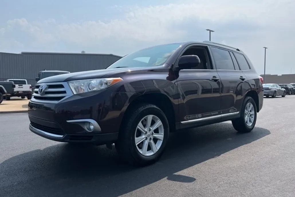 2012 Toyota Highlander Base photo 1