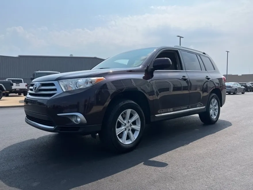 2012 Toyota Highlander Base photo 1
