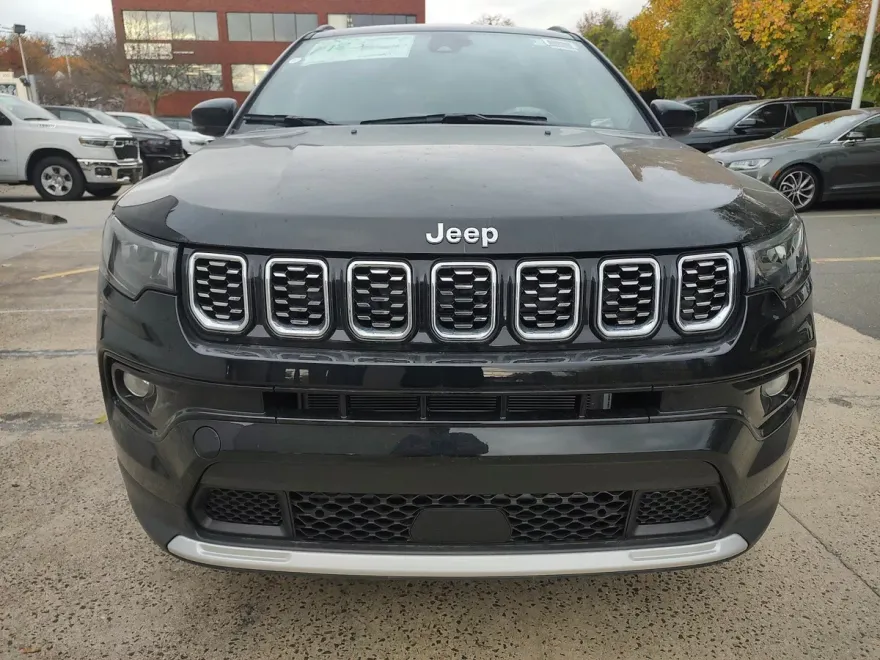 2025 Jeep Compass Limited photo 1