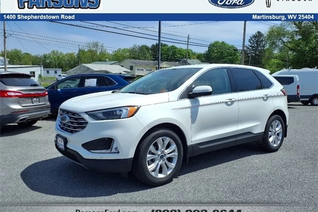 2022 Ford Edge Titanium photo 1