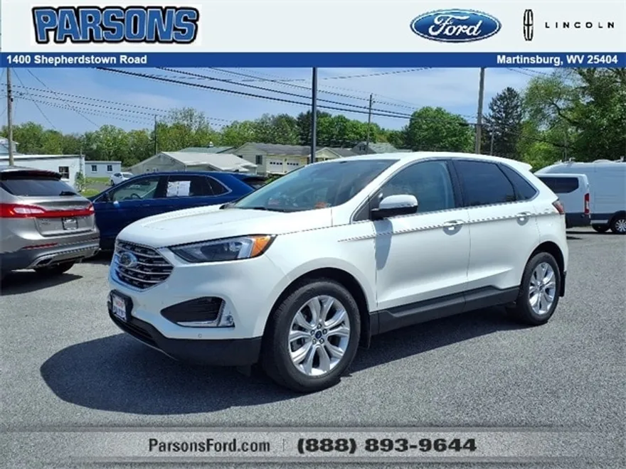 2022 Ford Edge Titanium photo 1