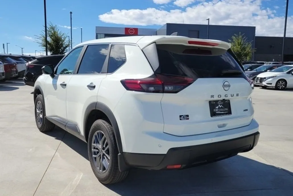 2026 Nissan Rogue S photo 1