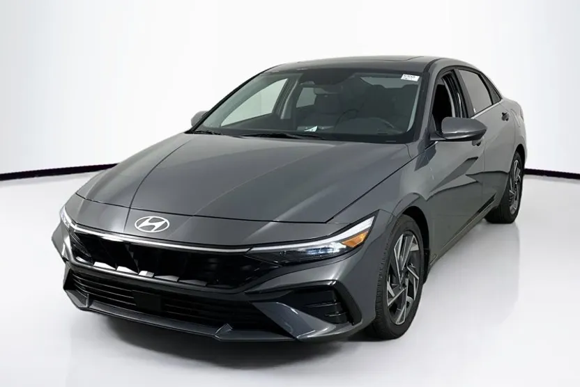 2024 Hyundai Elantra SEL Convenience photo 1