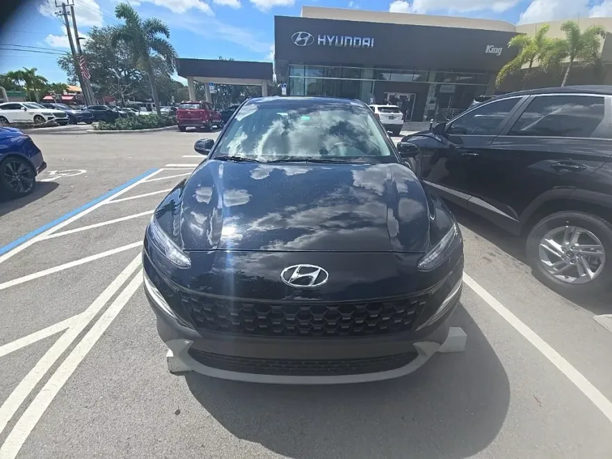 2023 Hyundai Kona SE photo 1
