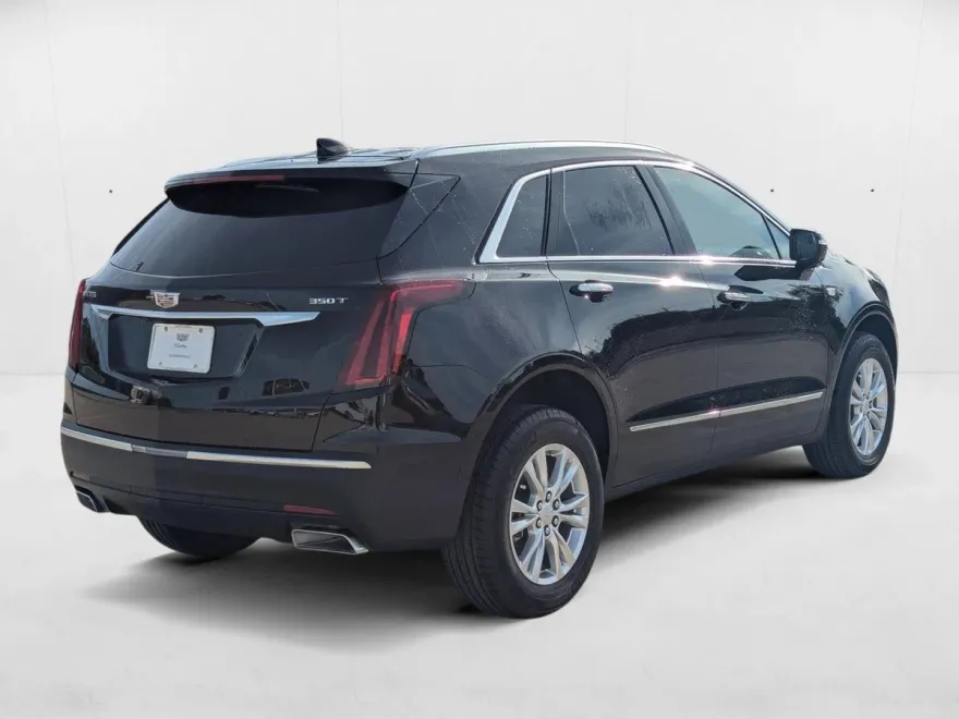 2025 Cadillac XT5 Luxury photo 1