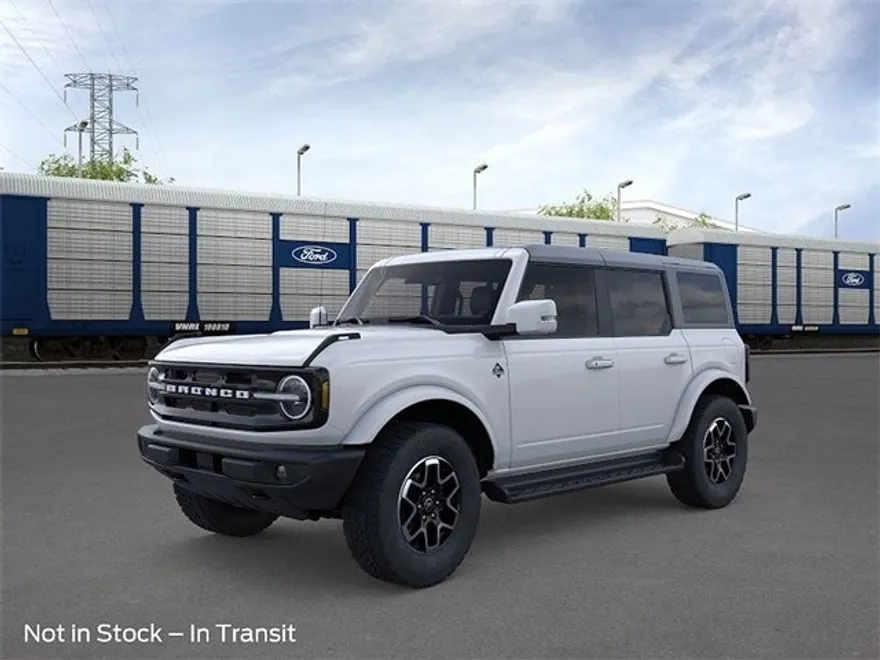 2025 Ford Bronco Outer Banks photo 1
