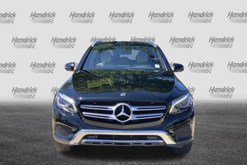 2018 Mercedes Benz GLC 4MATIC photo 1