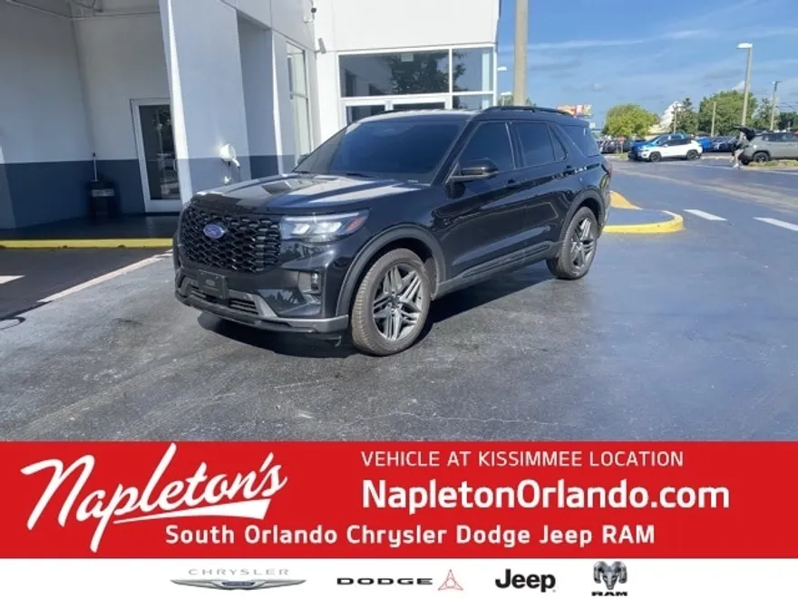 2025 Ford Explorer ST-Line photo 1
