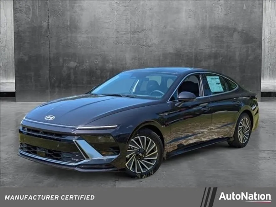 2024 Hyundai Sonata Hybrid Limited photo 1