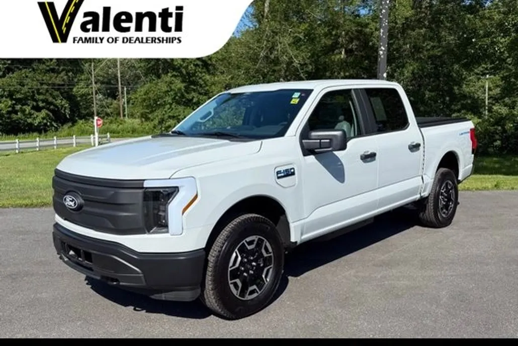 2024 Ford F-150 Lightning photo 1