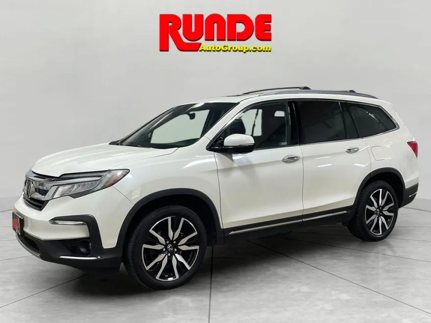 2019 Honda Pilot Touring photo 1
