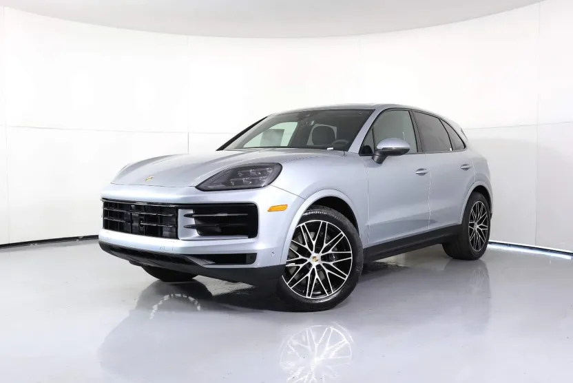 2025 Porsche Cayenne photo 1