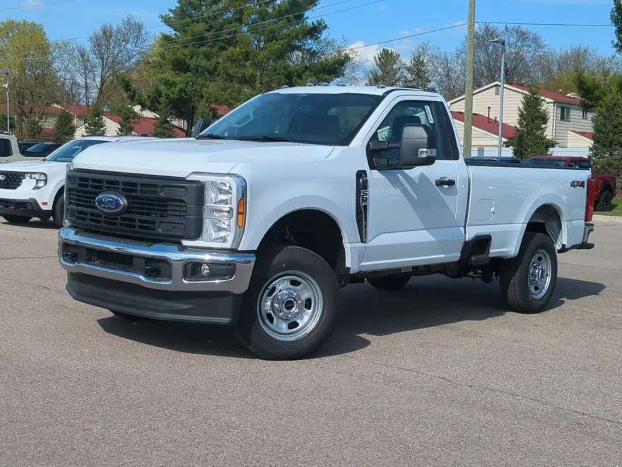 2025 Ford F-350 XL photo 1