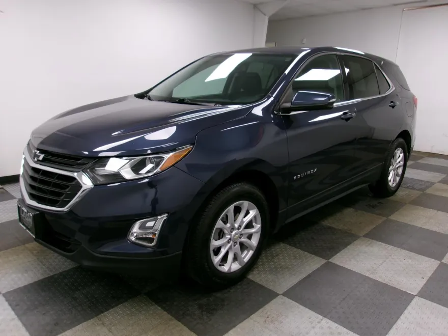 2019 Chevrolet Equinox LT photo 1