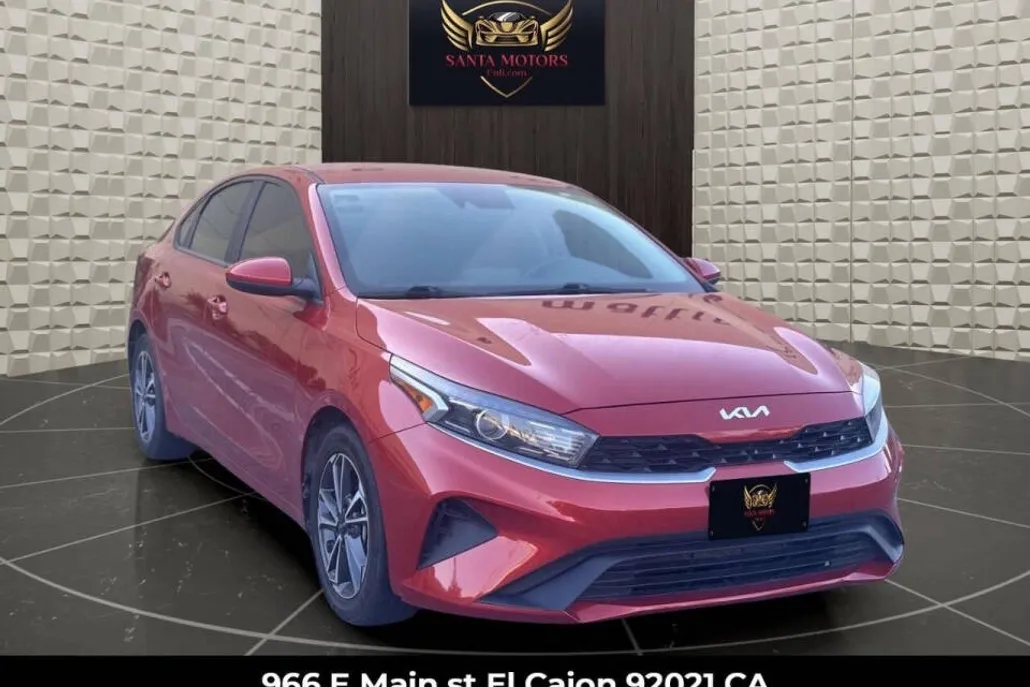 2022 Kia Forte LXS photo 1