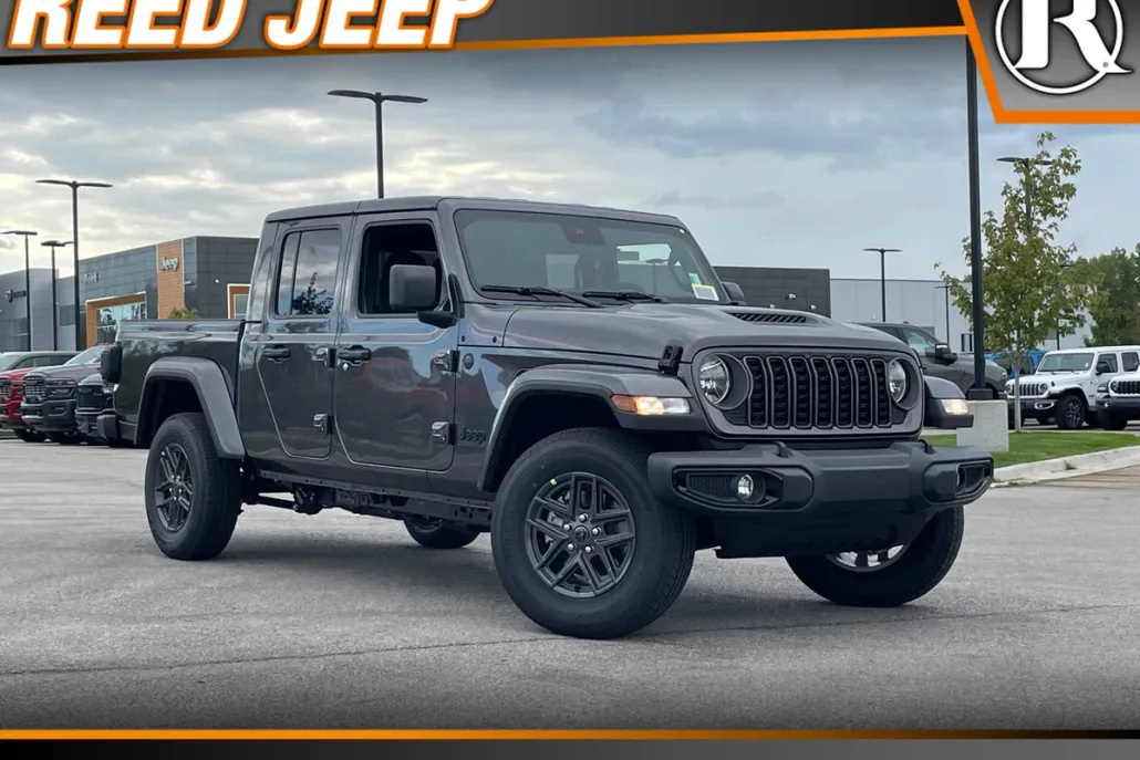2025 Jeep Gladiator Sport S photo 1