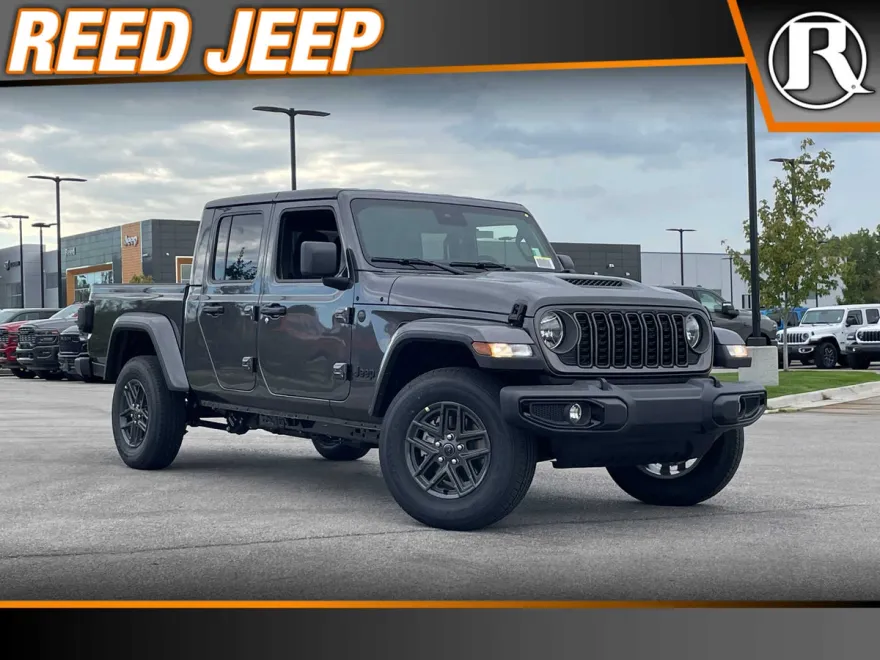2025 Jeep Gladiator Sport S photo 1