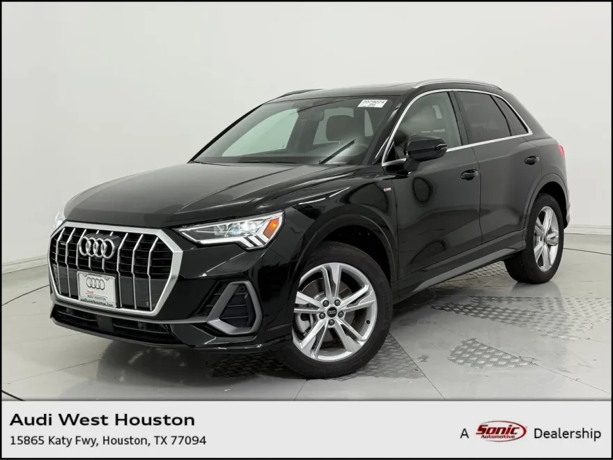 2024 Audi Q3 S line Premium Plus photo 1