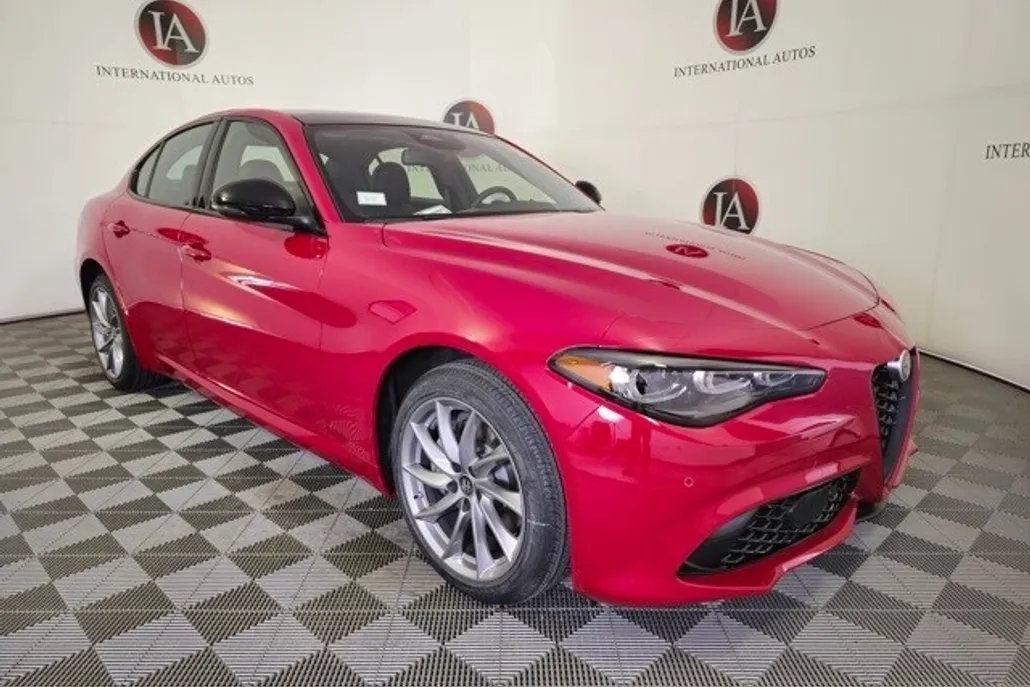 2025 Alfa Romeo Giulia SPRINT photo 1