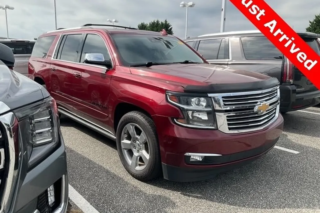 2019 Chevrolet Suburban Premier photo 1