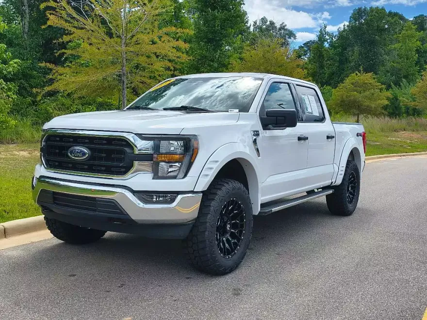 2023 Ford F-150 XLT photo 1