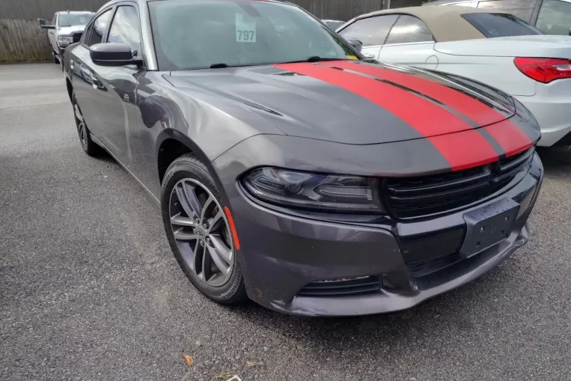 2019 Dodge Charger SXT photo 1