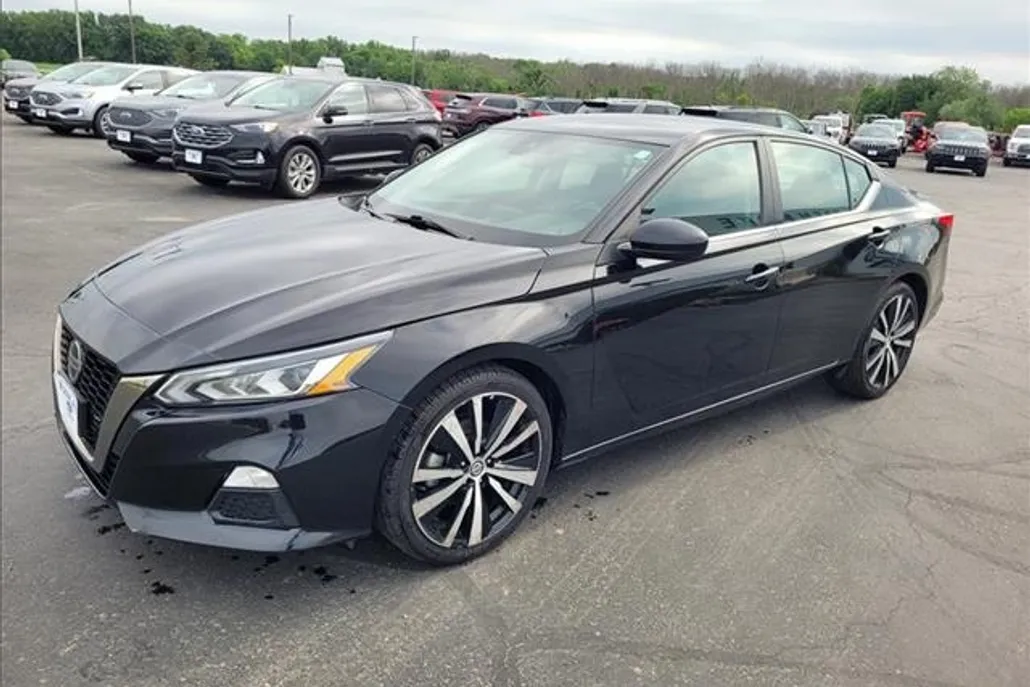 2021 Nissan Altima 2.5 SR photo 1