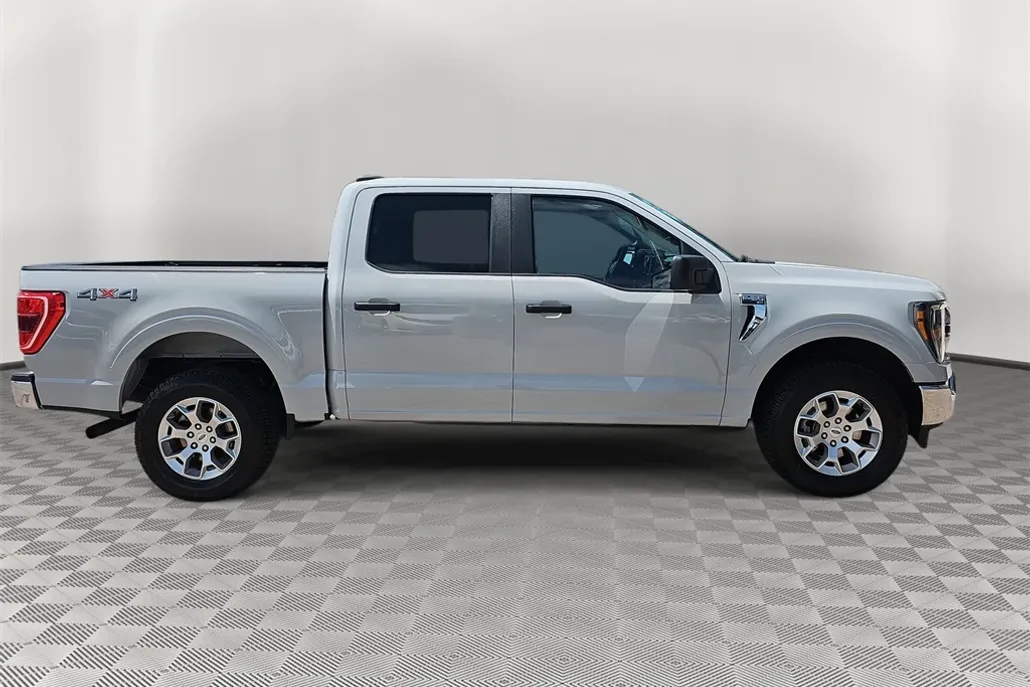 2023 Ford F-150 XLT photo 1