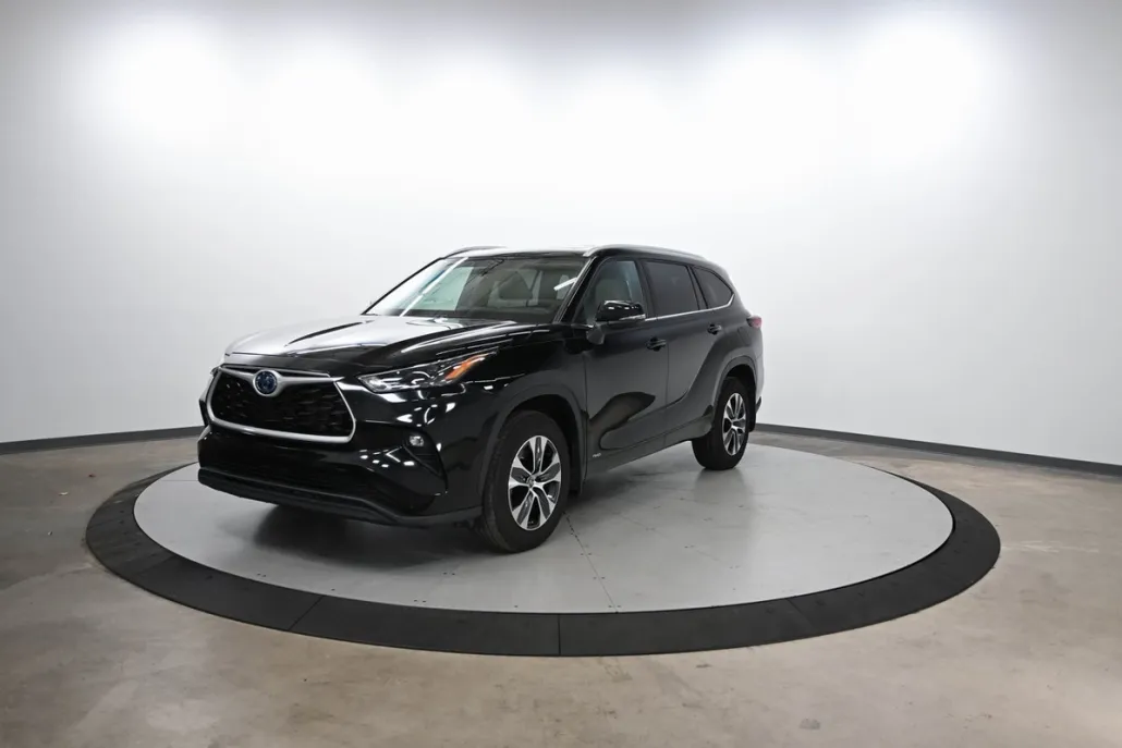 2024 Toyota Highlander Hybrid XLE photo 1