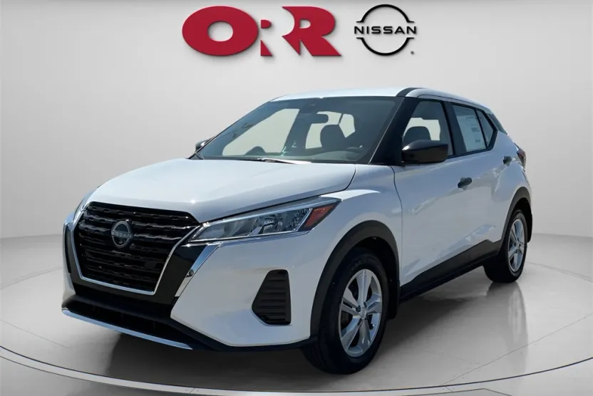 2025 Nissan Kicks Play S photo 1