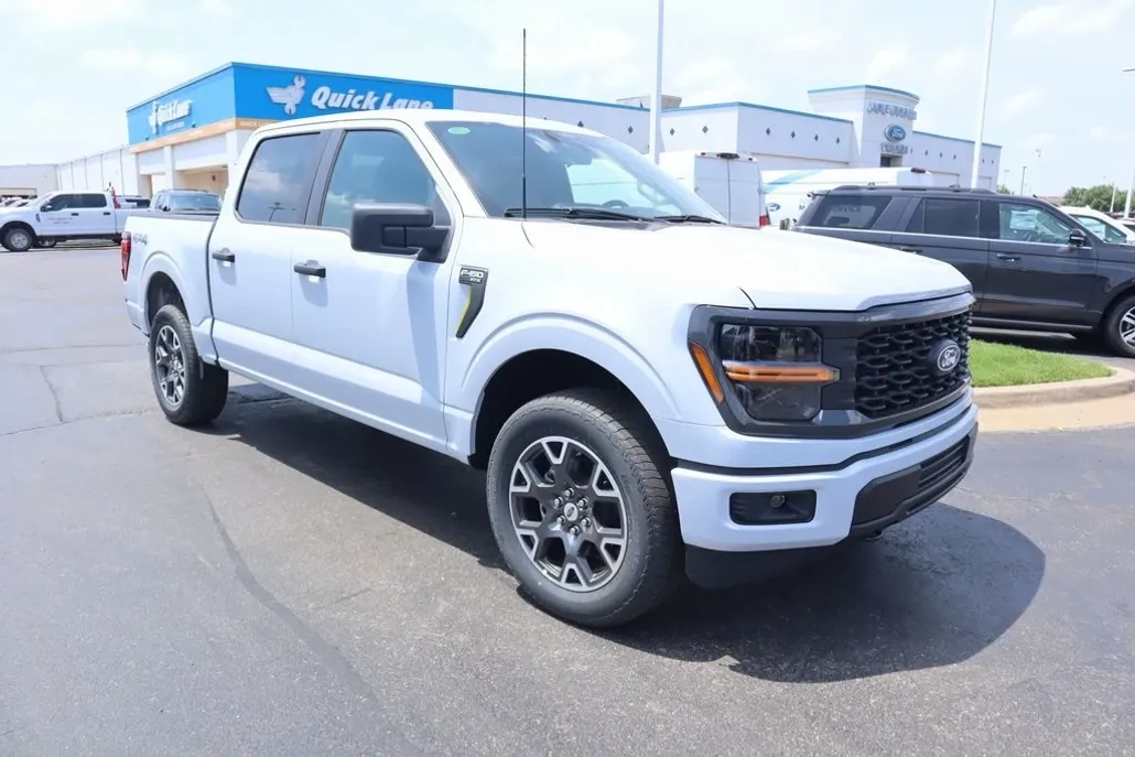 2025 Ford F-150 STX photo 1