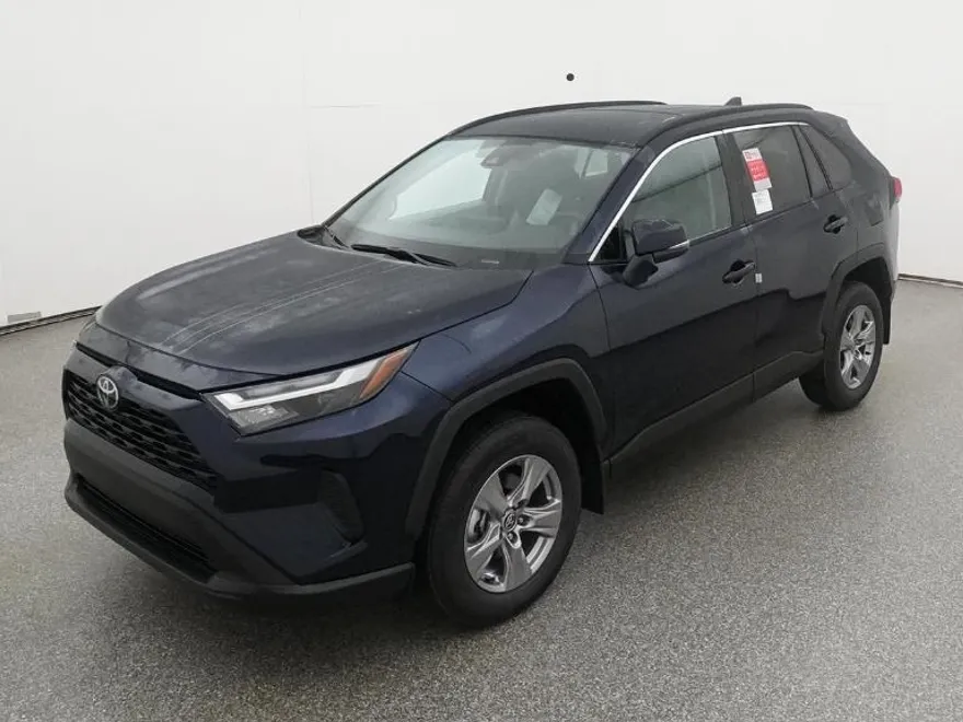 2025 Toyota RAV4 XLE photo 1
