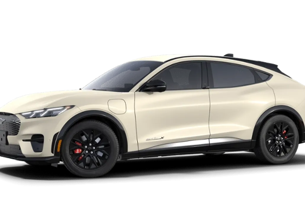 2025 Ford Mustang Mach-E Premium photo 1