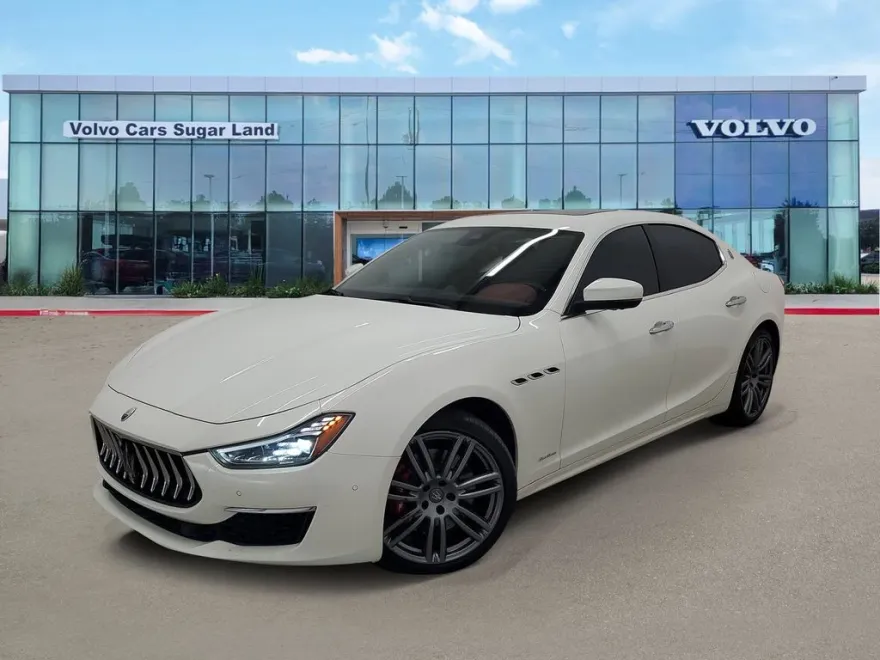 2018 Maserati Ghibli photo 1