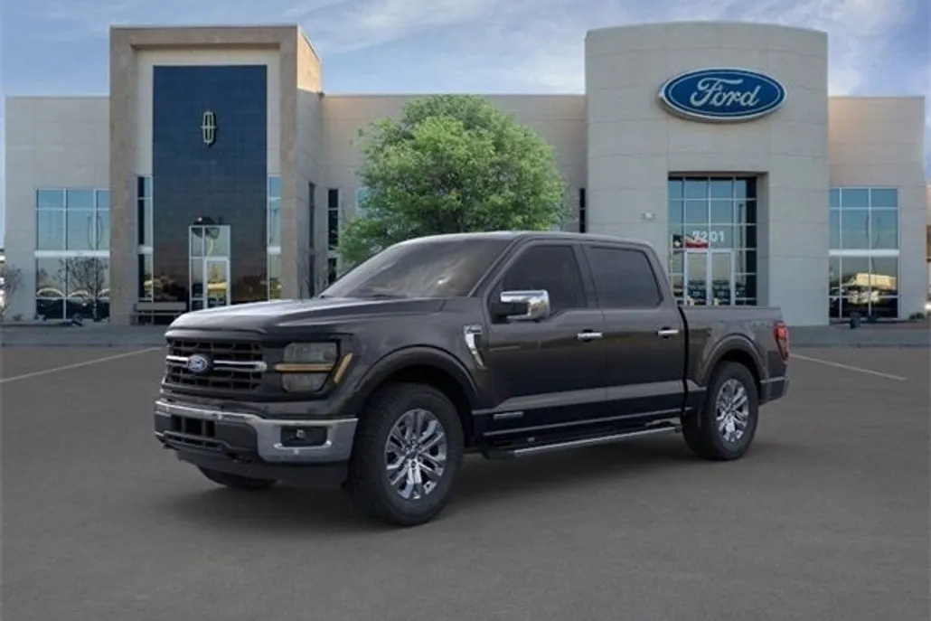 2025 Ford F-150 XLT photo 1
