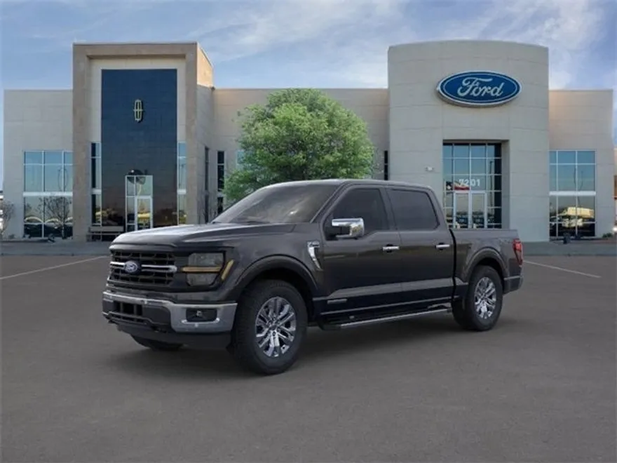 2025 Ford F-150 XLT photo 1