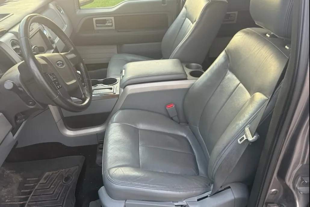 2013 Ford F-150 Lariat photo 1