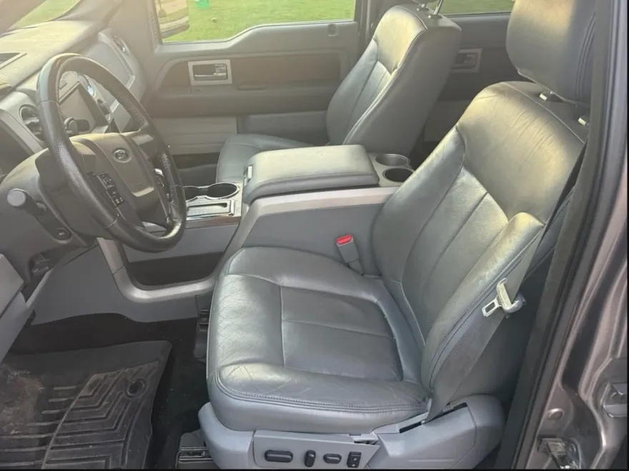 2013 Ford F-150 Lariat photo 1