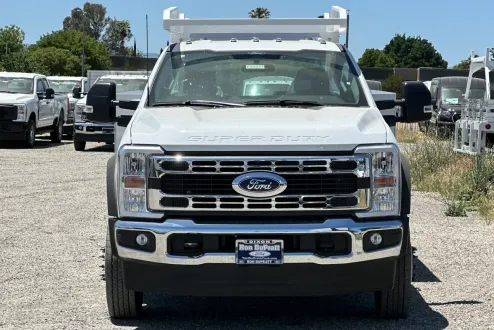 2024 Ford F-550 photo 2