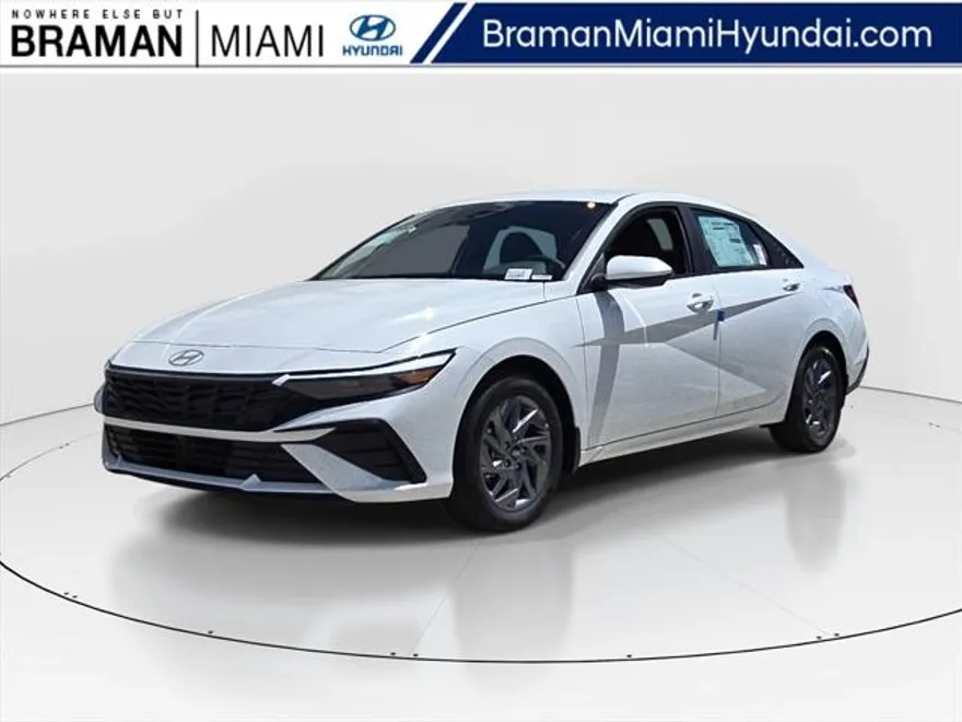 2025 Hyundai Elantra Hybrid photo 1