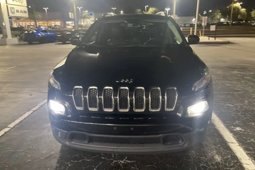 2018 Jeep Cherokee Latitude photo 1
